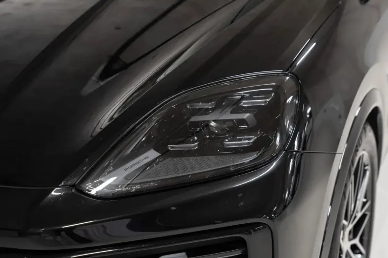 Porsche Cayenne din 2023 cu 26.900 km - oferta POR178773 - foto 12