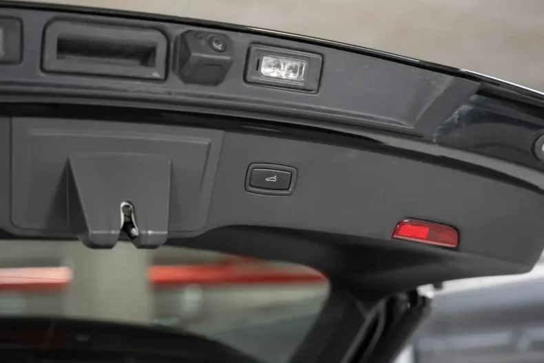 Porsche Cayenne din 2023 cu 26.900 km - oferta POR178773 - foto 29