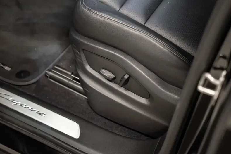 Porsche Cayenne din 2023 cu 26.900 km - oferta POR178773 - foto 34