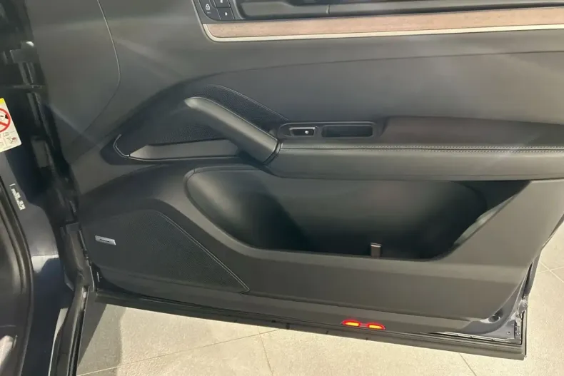 Porsche Cayenne din 2024 cu 15.200 km - oferta POR178775 - foto 16