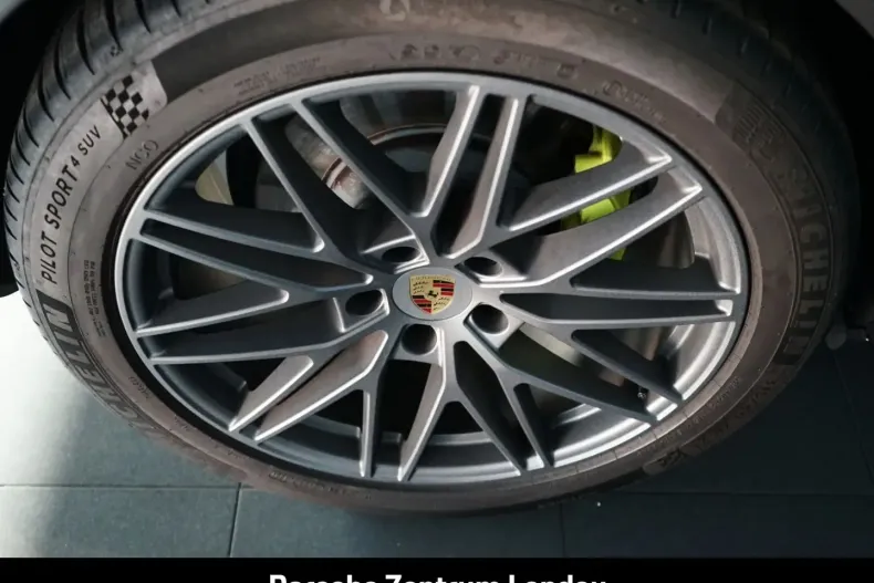 Porsche Cayenne din 2024 cu 38.900 km - oferta POR178776 - foto 35