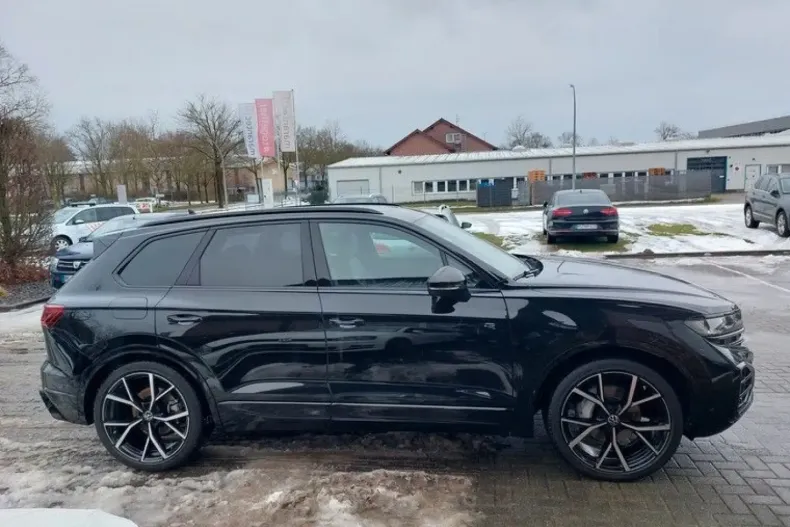 Volkswagen Touareg din 2025 cu 8.050 km - oferta VOL178790 - foto 6