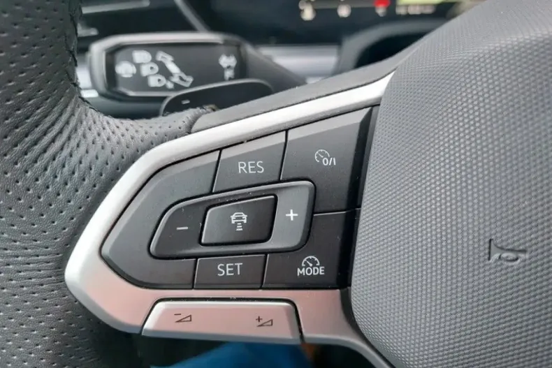 Volkswagen Touareg din 2025 cu 8.050 km - oferta VOL178790 - foto 21