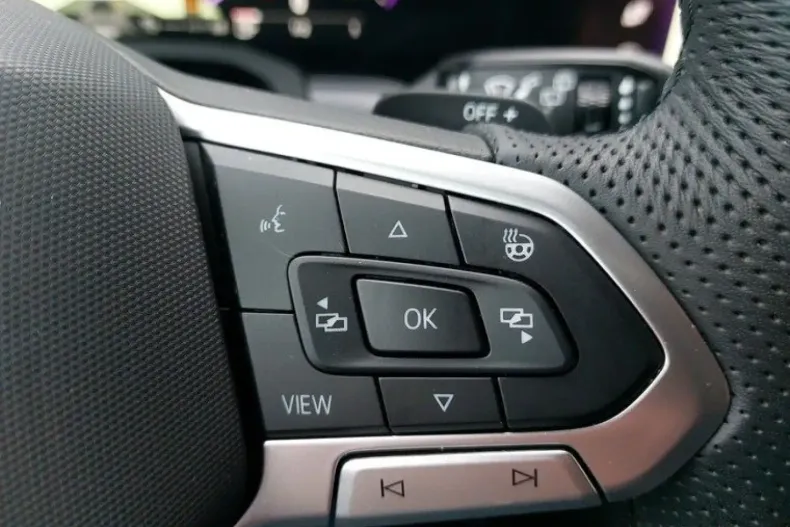 Volkswagen Touareg din 2025 cu 8.050 km - oferta VOL178790 - foto 22