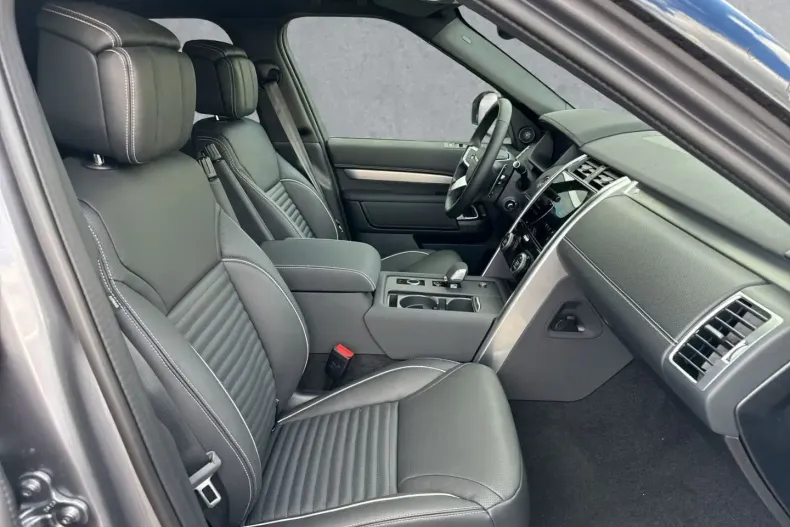 Land Rover Discovery din 2024 cu 15.500 km - oferta LAN178798 - foto 3