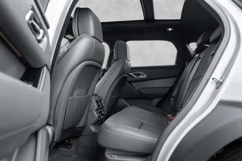 Land Rover Range Rover Velar din 2025 cu 16.999 km - oferta LAN178806 - foto 8