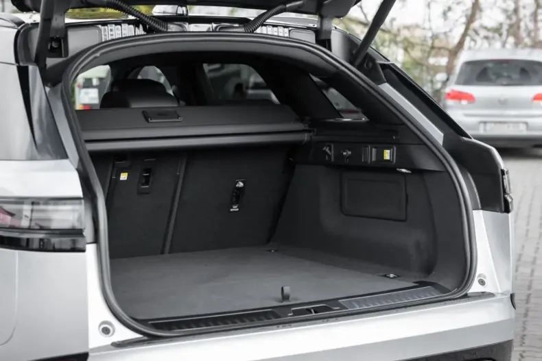 Land Rover Range Rover Velar din 2025 cu 16.999 km - oferta LAN178806 - foto 25