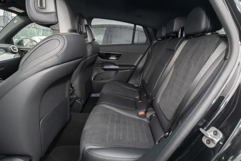 Mercedes-Benz GLC 200 din 2025 cu 5.741 km - oferta MER178807 - foto 10