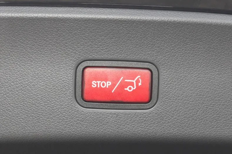 Mercedes-Benz GLC 200 din 2025 cu 5.741 km - oferta MER178807 - foto 11