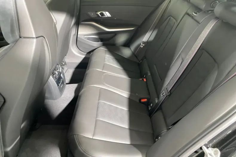 BMW M3 din 2025 cu 5.684 km - oferta BMW178809 - foto 13