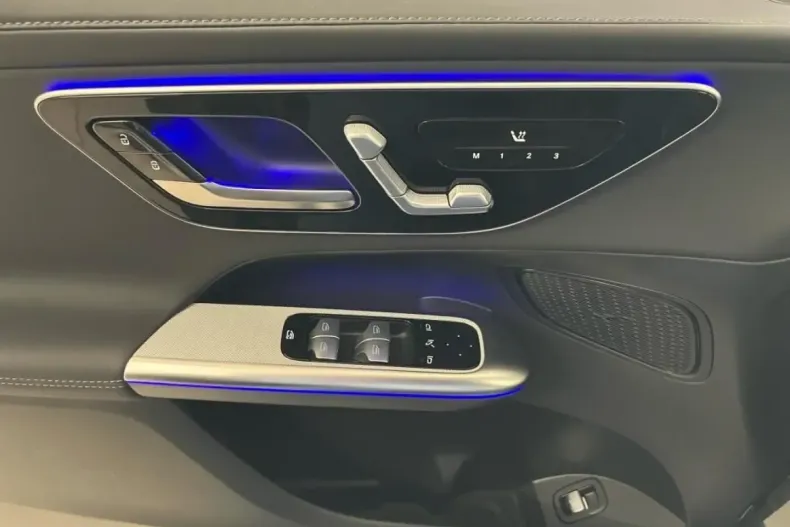 Mercedes-Benz GLC 200 (Clasa GLC) din 2025 cu 11.914 km - oferta MER178818 - foto 14