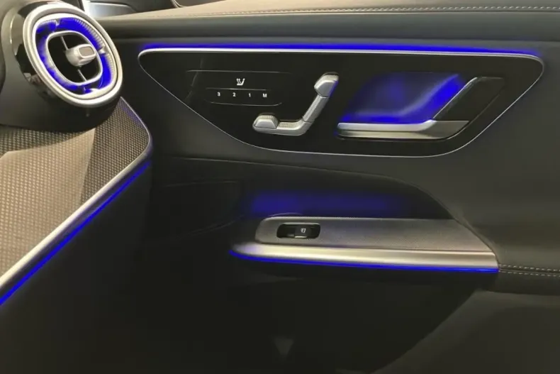 Mercedes-Benz GLC 200 (Clasa GLC) din 2025 cu 11.914 km - oferta MER178818 - foto 22