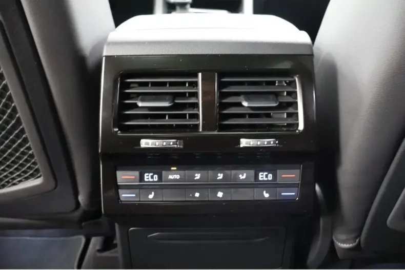 Volkswagen Touareg din 2025 cu 28.881 km - oferta VOL178820 - foto 13