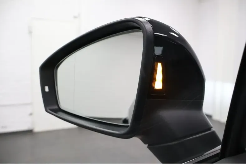 Volkswagen Touareg din 2025 cu 28.881 km - oferta VOL178820 - foto 31