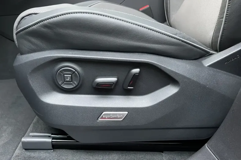 Volkswagen Touareg din 2025 cu 29.500 km - oferta VOL178822 - foto 14