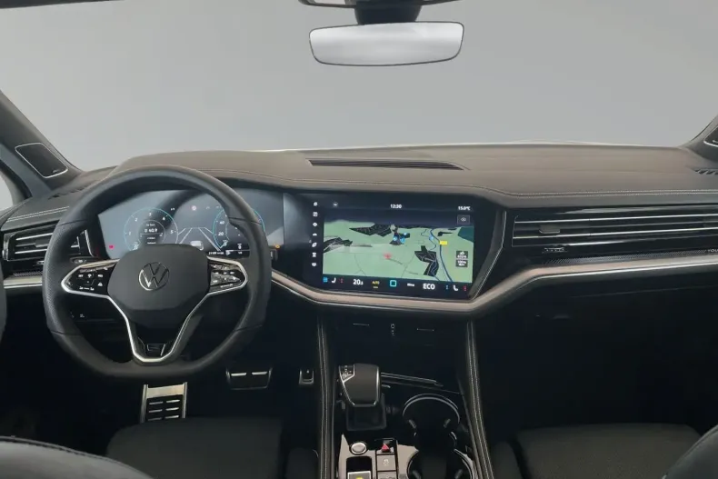 Volkswagen Touareg din 2024 cu 30.000 km - oferta VOL178823 - foto 5