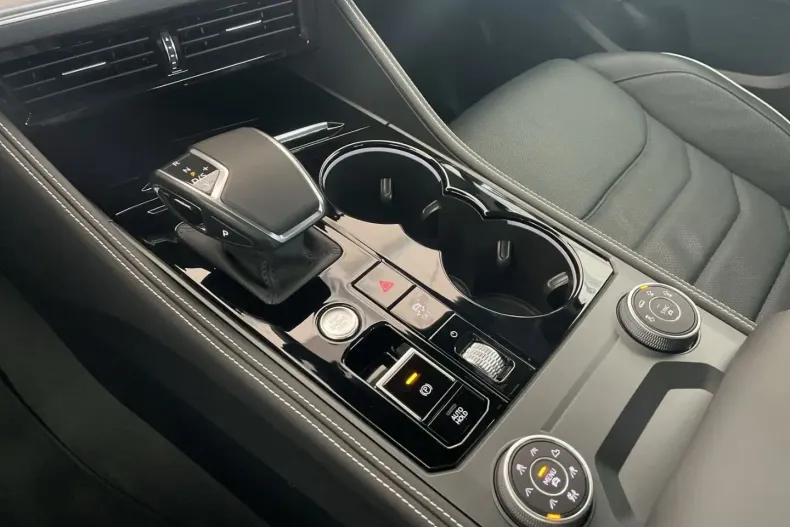 Volkswagen Touareg din 2024 cu 30.000 km - oferta VOL178823 - foto 19