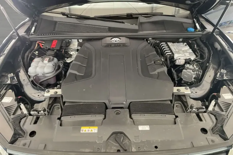 Volkswagen Touareg din 2024 cu 30.000 km - oferta VOL178823 - foto 20