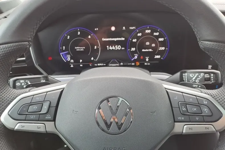 Volkswagen Touareg din 2024 cu 14.448 km - oferta VOL178827 - foto 10