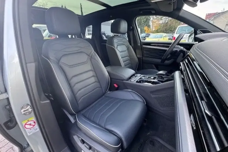 Volkswagen Touareg din 2024 cu 25.991 km - oferta VOL178832 - foto 10