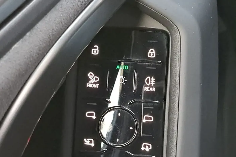 Audi Q5 din 2025 cu 19.990 km - oferta AUD178838 - foto 28