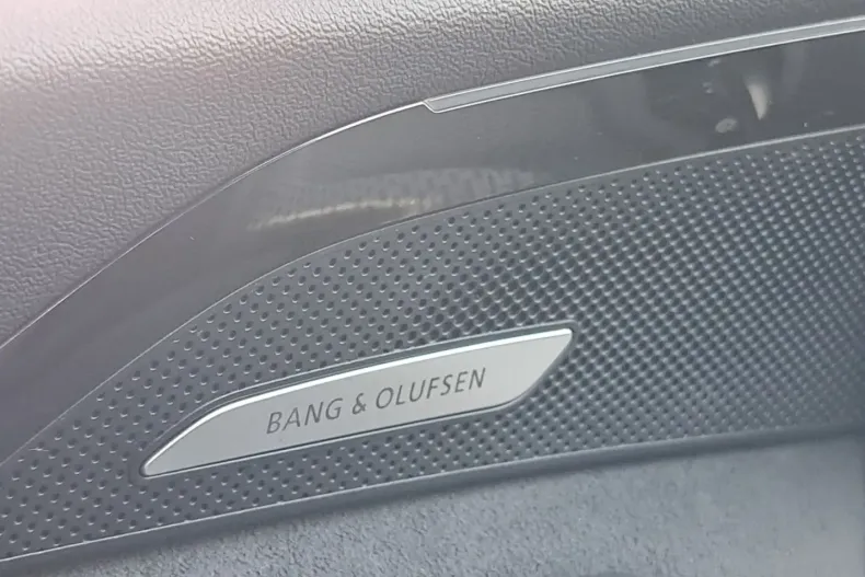 Audi Q5 din 2025 cu 19.990 km - oferta AUD178838 - foto 30