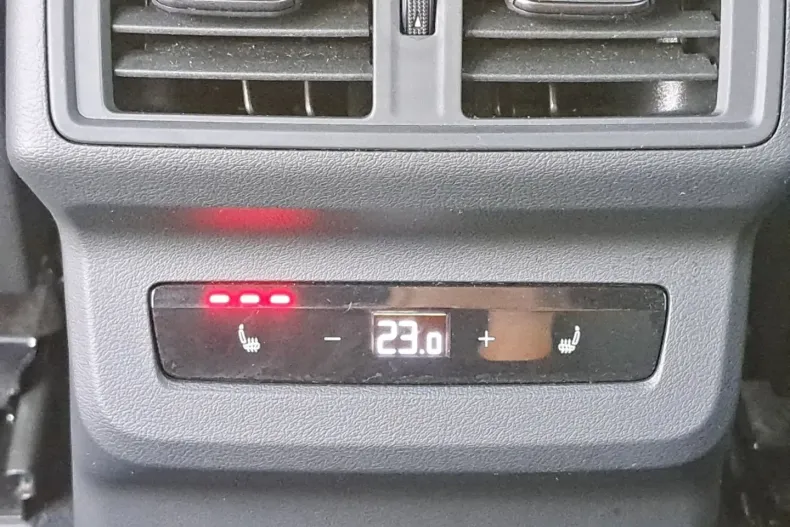 Audi Q5 din 2025 cu 19.990 km - oferta AUD178838 - foto 34