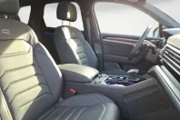 Volkswagen Touareg din 2025 cu 15.335 km - oferta VOL178839 - foto 9