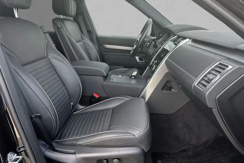 Land Rover Discovery din 2024 cu 20.482 km - oferta LAN178845 - foto 3