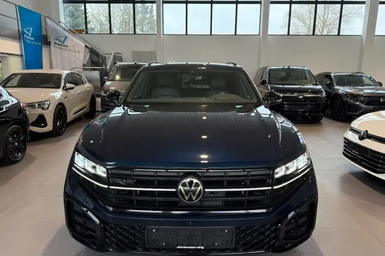 Volkswagen Touareg din 2023 cu 21.265 km - oferta VOL178849 - foto 2