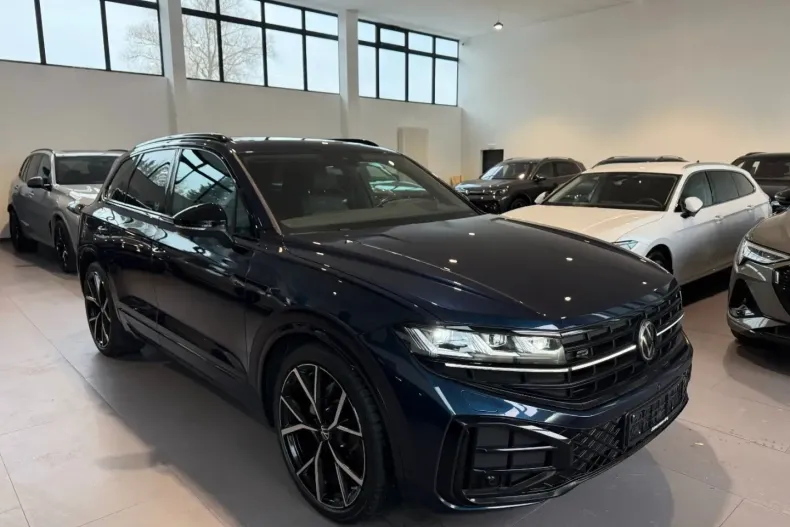 Volkswagen Touareg din 2023 cu 21.265 km - oferta VOL178849 - foto 3