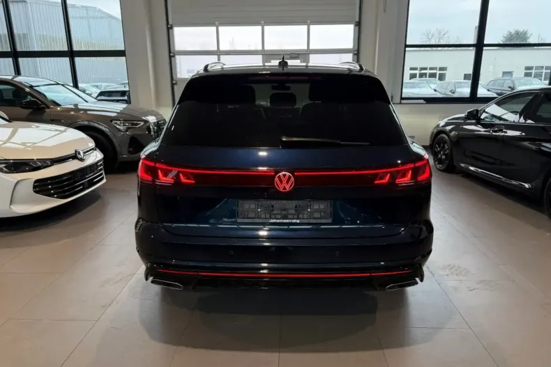 Volkswagen Touareg din 2023 cu 21.265 km - oferta VOL178849 - foto 5