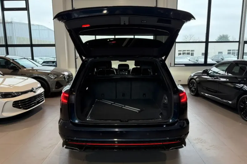 Volkswagen Touareg din 2023 cu 21.265 km - oferta VOL178849 - foto 6