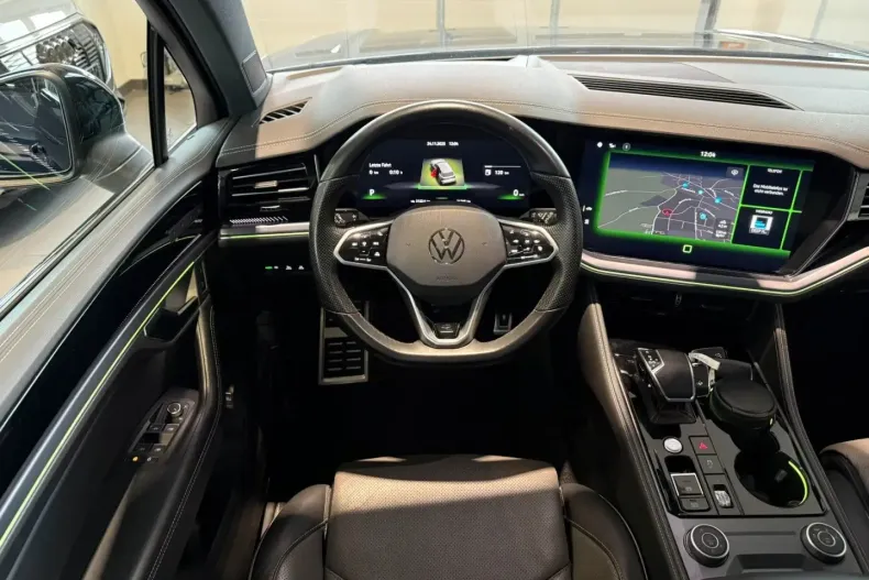 Volkswagen Touareg din 2023 cu 21.265 km - oferta VOL178849 - foto 8