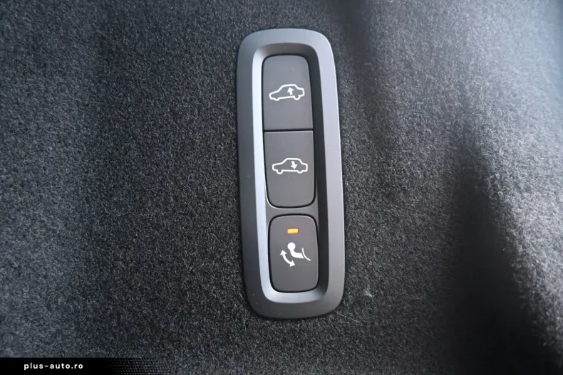 Volvo XC60 din 2024 cu 21.000 km - oferta VOL178853 - foto 17