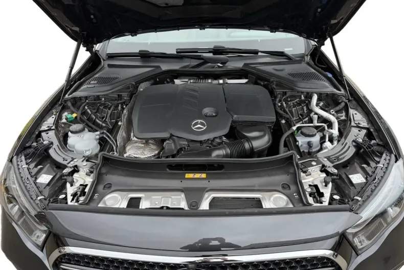 Mercedes-Benz E 300 (Clasa E) din 2025 cu 9.822 km - oferta MER178856 - foto 7