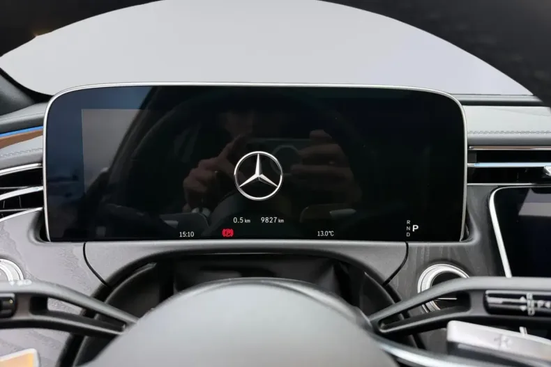 Mercedes-Benz E 300 (Clasa E) din 2025 cu 9.822 km - oferta MER178856 - foto 10