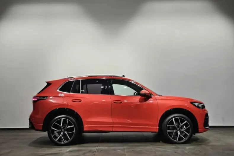 Volkswagen Tiguan din 2024 cu 15.300 km - oferta VOL178868 - foto 7