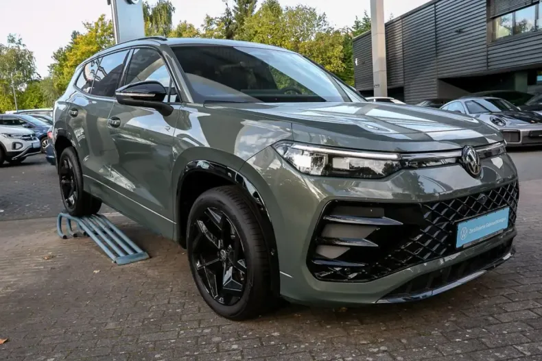 Volkswagen Tayron din 2025 cu 10.000 km - oferta VOL178874 - foto 3