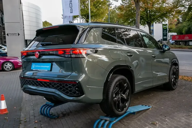 Volkswagen Tayron din 2025 cu 10.000 km - oferta VOL178874 - foto 4