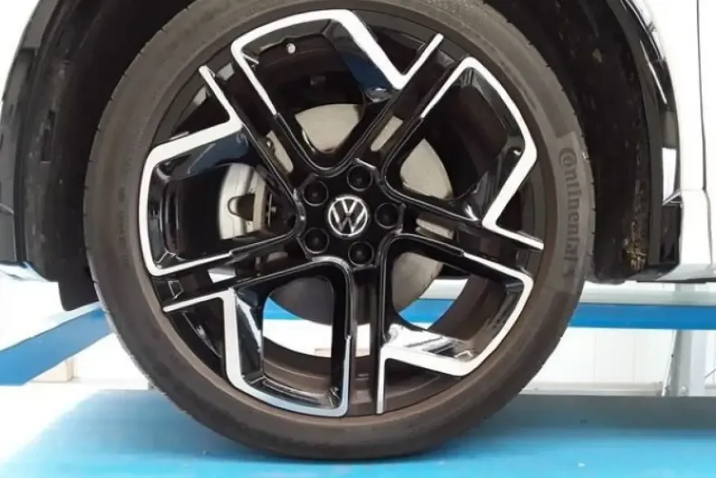 Volkswagen Tiguan din 2025 cu 7.250 km - oferta VOL178877 - foto 8