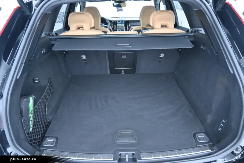 Volvo XC60 din 2023 cu 29.800 km - oferta VOL178891 - foto 16