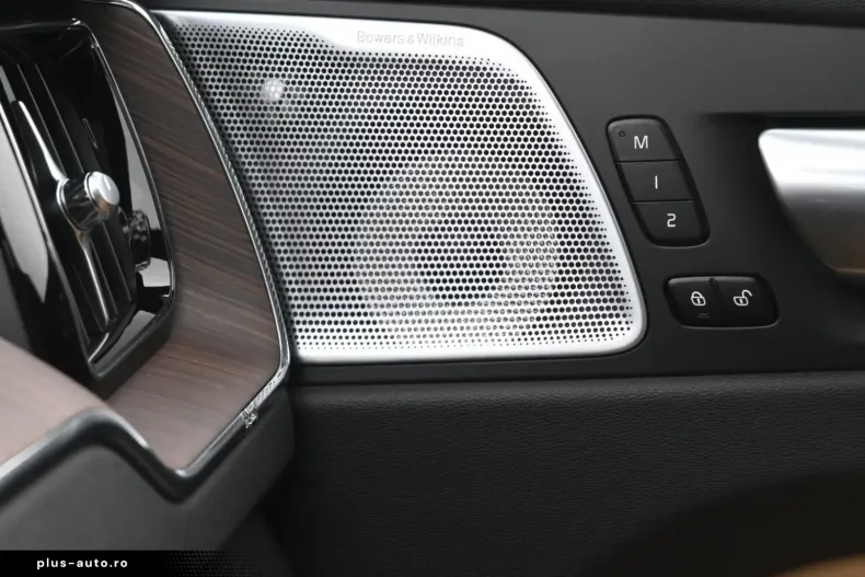 Volvo XC60 din 2023 cu 29.800 km - oferta VOL178891 - foto 29