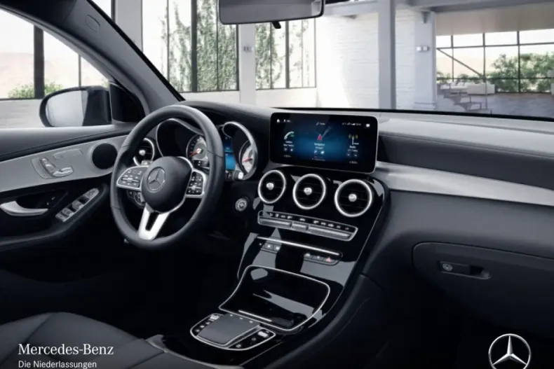 Mercedes-Benz GLC 300 din 2022 cu 31.850 km - oferta MER178900 - foto 9