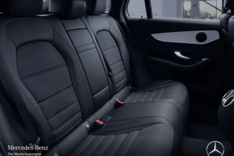 Mercedes-Benz GLC 300 din 2022 cu 31.850 km - oferta MER178900 - foto 11