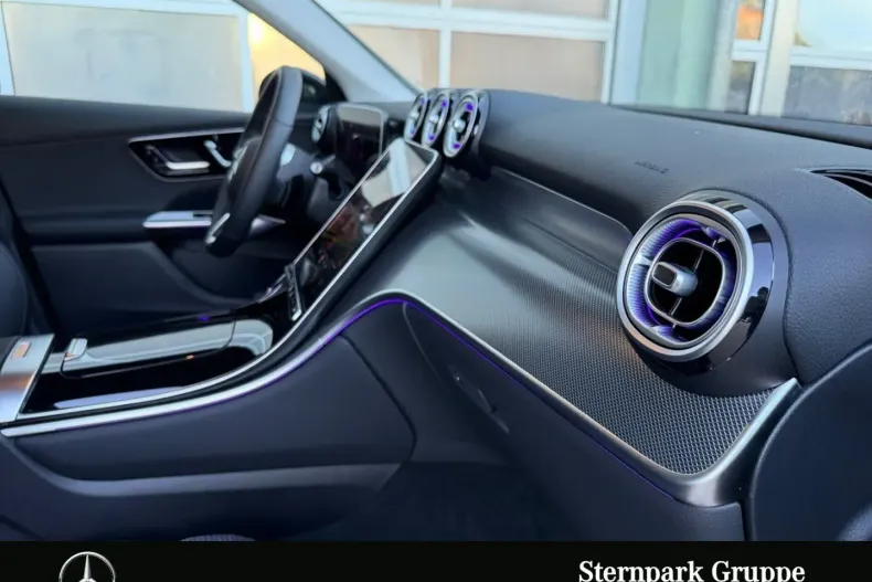 Mercedes-Benz GLC 200 din 2024 cu 2.420 km - oferta MER178903 - foto 16