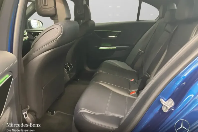 Mercedes-Benz C 300 din 2024 cu 8.476 km - oferta MER178908 - foto 12