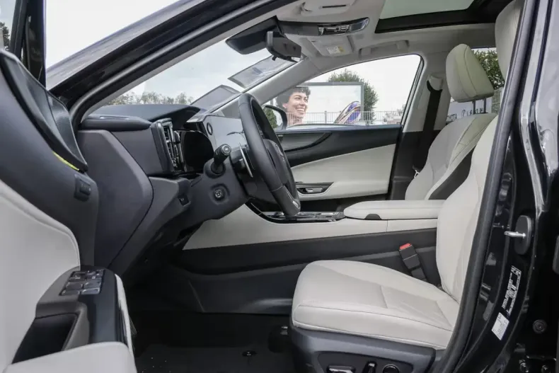 Lexus NX 350h din 2025 cu 5.000 km - oferta LEX178909 - foto 12