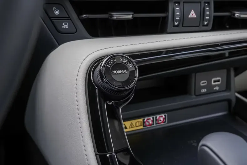 Lexus NX 350h din 2025 cu 5.000 km - oferta LEX178909 - foto 25