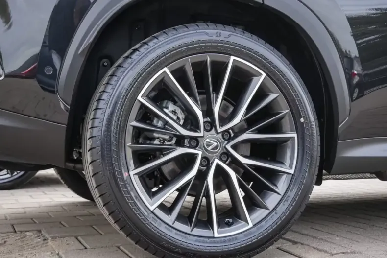 Lexus NX 350h din 2025 cu 5.000 km - oferta LEX178909 - foto 31